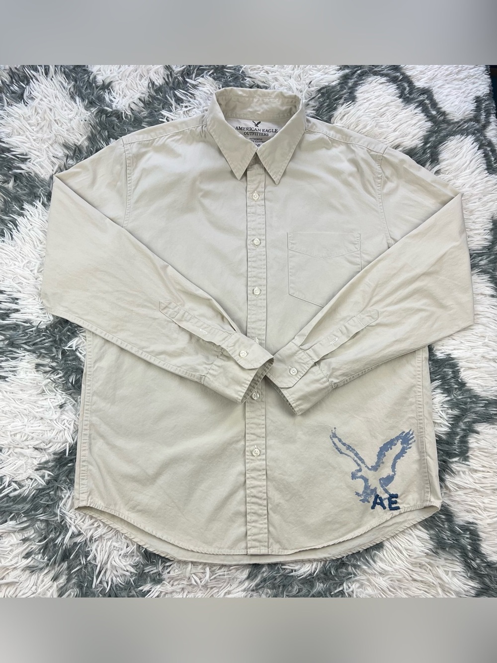 American Eagle Men’s Beige Long Sleeve Button Down Graphic Shirt Size L